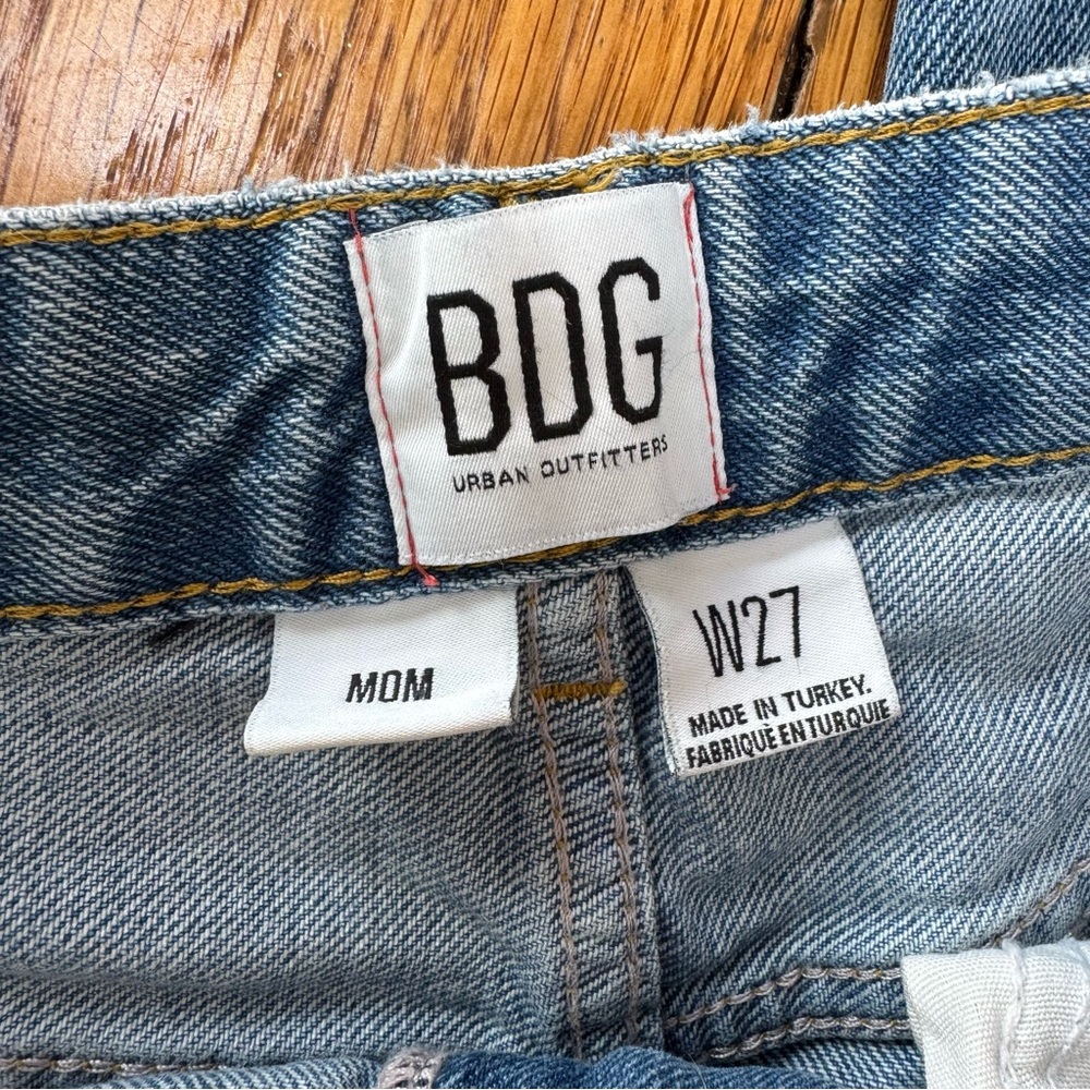 BDG Light Blue Mom Jeans - Classic Denim